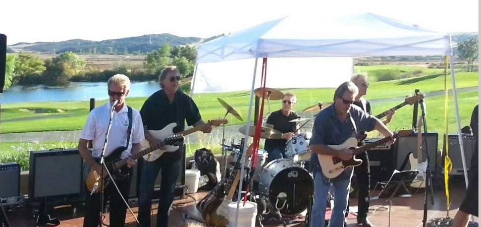 Roger with The Blues Merchants in Palm Springs, CA with Special Guest Don Felder (former guitarist for The Eagles) Roger with The Blues Merchants in Palm Springs, CA with Special Guest Don Felder (former guitarist for The Eagles)